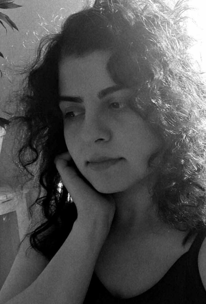 Nafise Haghighat - نفیسه حقیقت